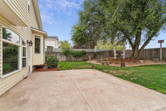 1320 New York, Middleton, ID 83644