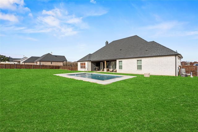 2041 Carrie Court, Weatherford, TX 76088