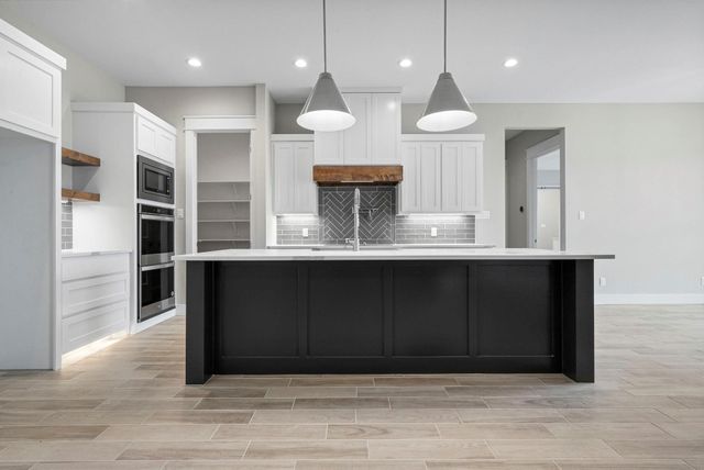 2041 Carrie Court, Weatherford, TX 76088