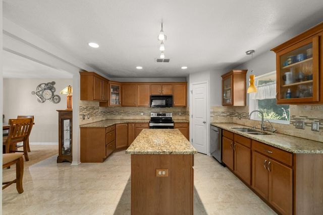 7651 LAKE ANDREA CIRCLE, Mount Dora, FL 32757