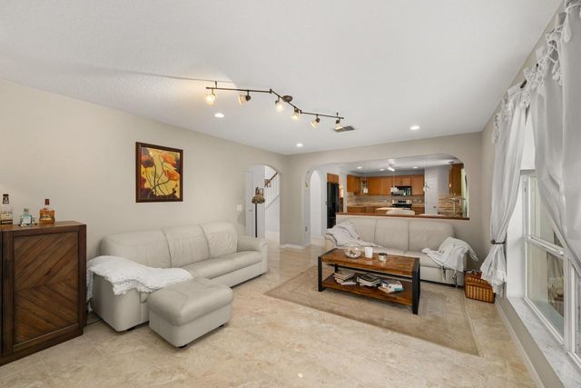 7651 LAKE ANDREA CIRCLE, Mount Dora, FL 32757
