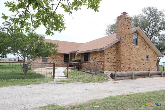 707 Old Seguin Luling, Seguin, TX 78155