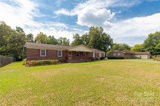 1880 Jenna Lane, Lancaster, SC 29720