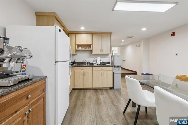 7-9 Ridgefield Avenue, Ridgefield Park, NJ 07660