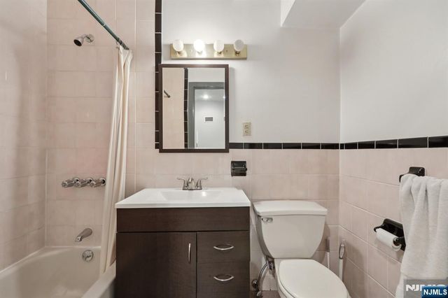 7-9 Ridgefield Avenue, Ridgefield Park, NJ 07660