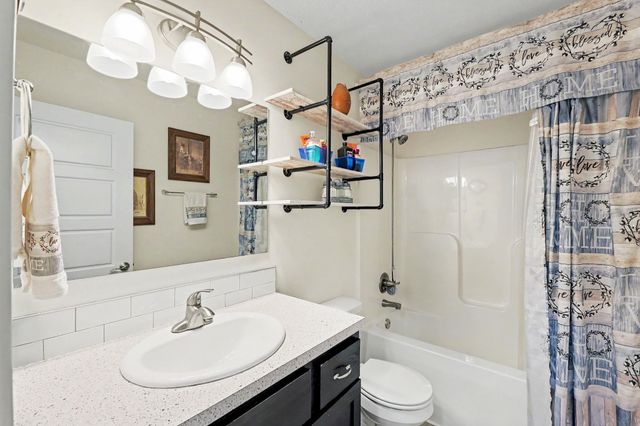 744 N Wakefield Ave., Valley Center, KS 67147