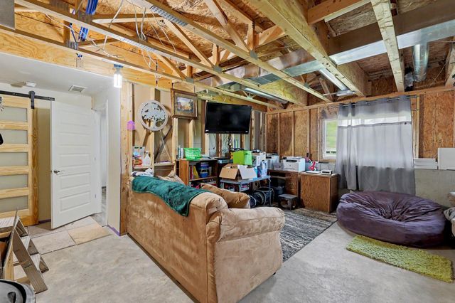 744 N Wakefield Ave., Valley Center, KS 67147