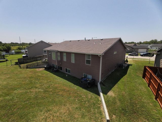 744 N Wakefield Ave., Valley Center, KS 67147