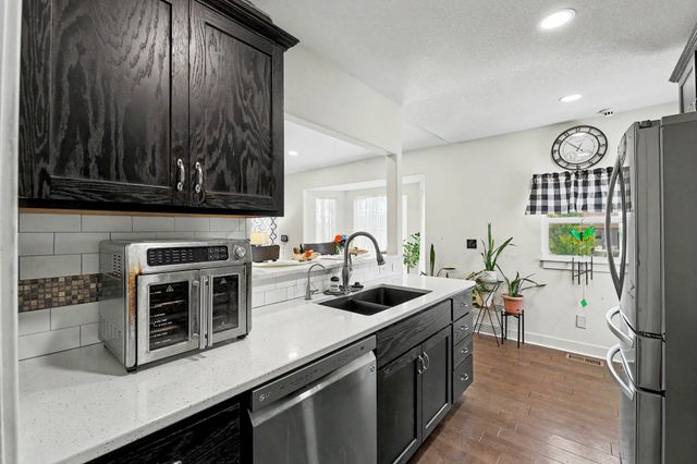 744 N Wakefield Ave., Valley Center, KS 67147