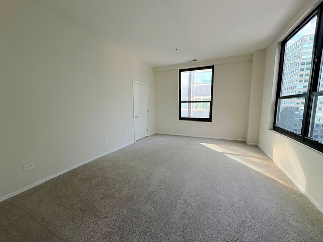 130 S Canal Street 9M, Chicago, IL 60606