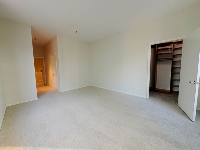 130 S Canal Street 9M, Chicago, IL 60606
