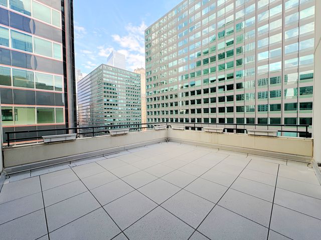 130 S Canal Street 9M, Chicago, IL 60606