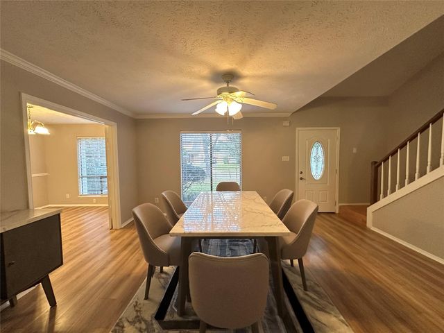 2910 Colonial Drive, Sugar Land, TX 77479