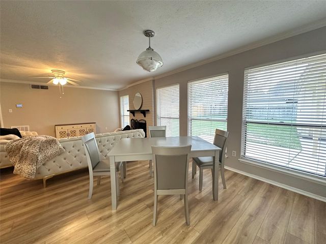 2910 Colonial Drive, Sugar Land, TX 77479