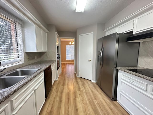 2910 Colonial Drive, Sugar Land, TX 77479