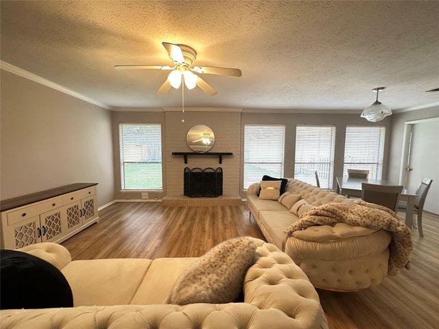 2910 Colonial Drive, Sugar Land, TX 77479