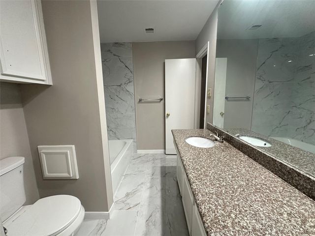 2910 Colonial Drive, Sugar Land, TX 77479