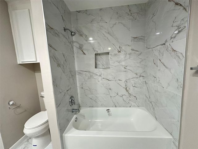 2910 Colonial Drive, Sugar Land, TX 77479