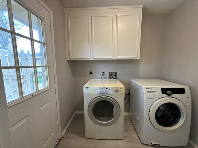 2910 Colonial Drive, Sugar Land, TX 77479