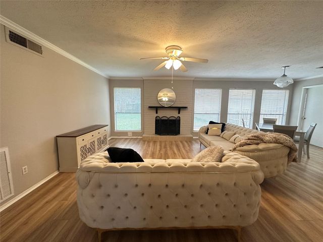 2910 Colonial Drive, Sugar Land, TX 77479