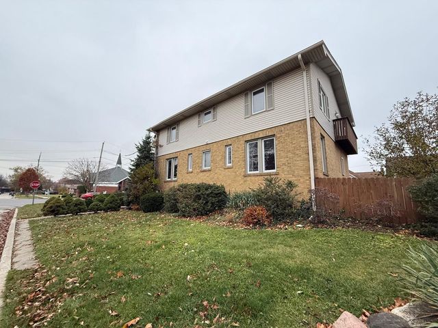 1420 Oakton Street, Park Ridge, IL 60068