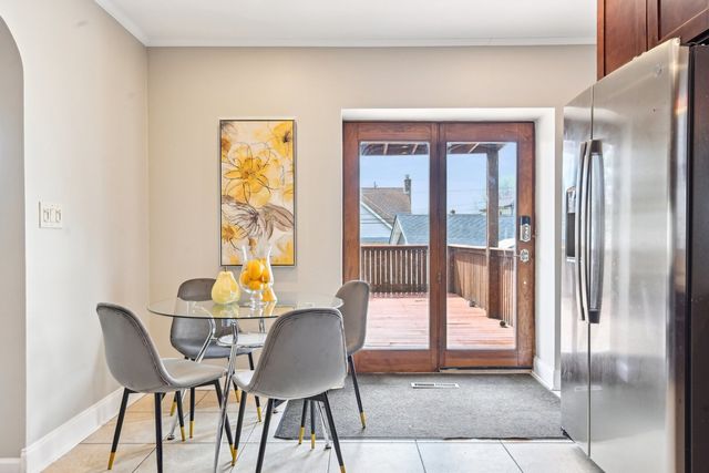 1420 Oakton Street, Park Ridge, IL 60068