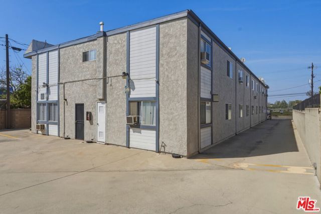 814 W Redondo Beach Boulevard, Gardena, CA 90247