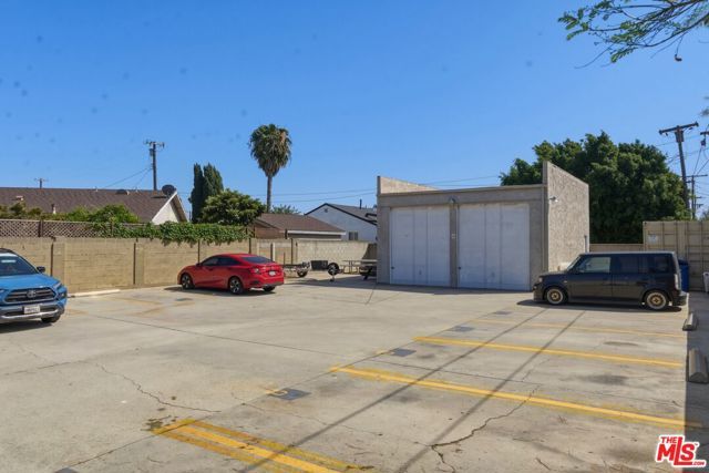 814 W Redondo Beach Boulevard, Gardena, CA 90247