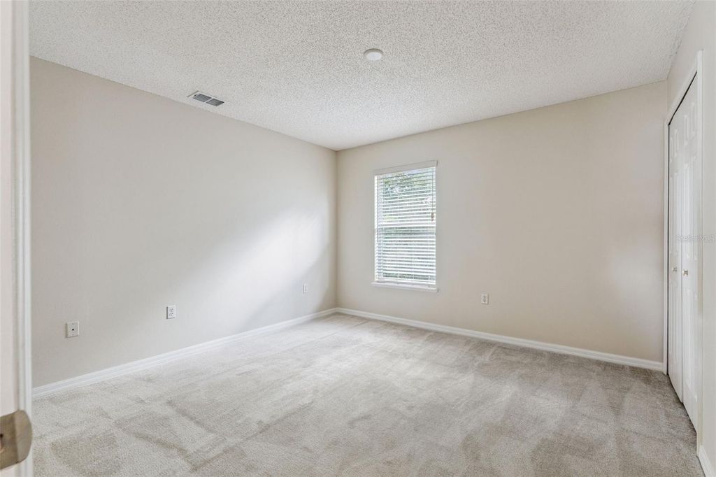 Image 19 of property listing at 838 MAYBROOK DRIVE, Deltona, FL 32725