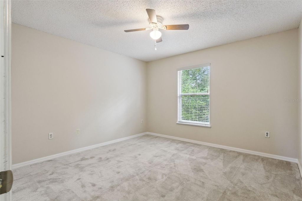 Image 20 of property listing at 838 MAYBROOK DRIVE, Deltona, FL 32725