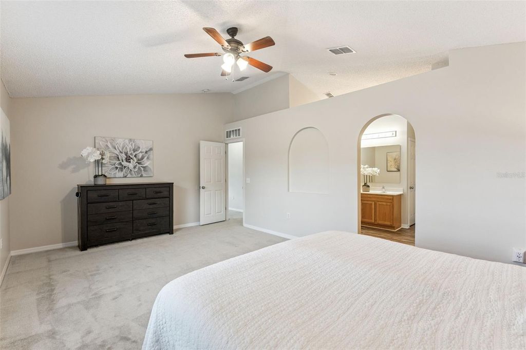 Image 25 of property listing at 838 MAYBROOK DRIVE, Deltona, FL 32725