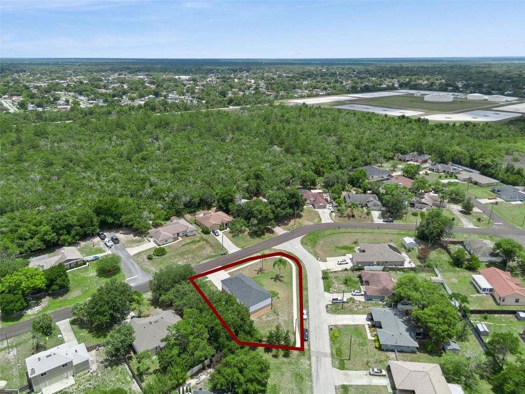 Image 35 of property listing at 838 MAYBROOK DRIVE, Deltona, FL 32725