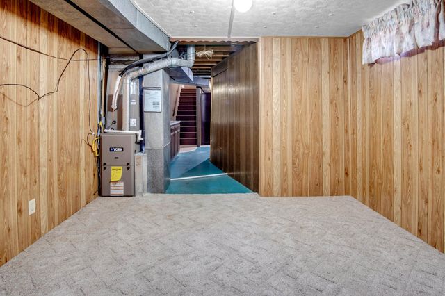 1312 Grandview Ave, Newton, KS 67114