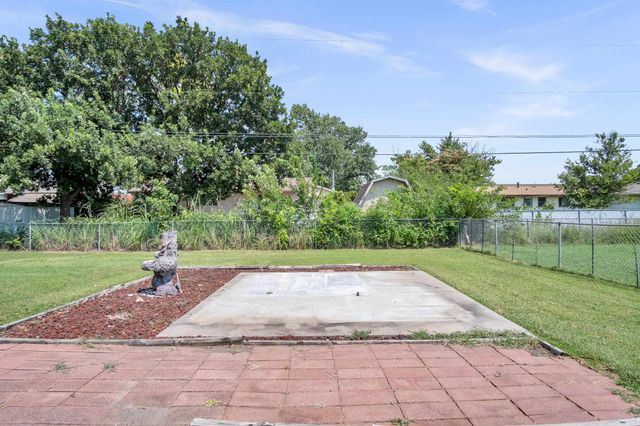 1312 Grandview Ave, Newton, KS 67114