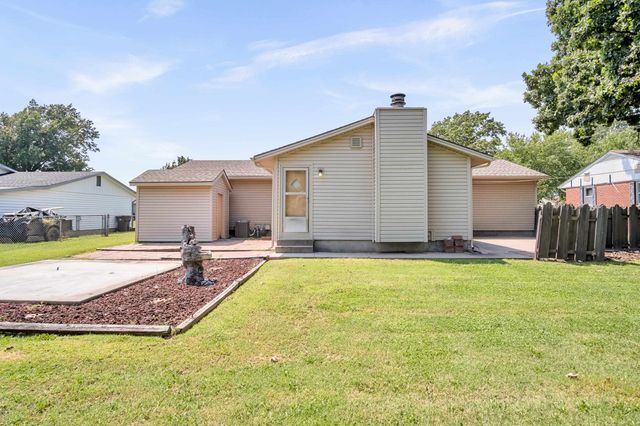 1312 Grandview Ave, Newton, KS 67114
