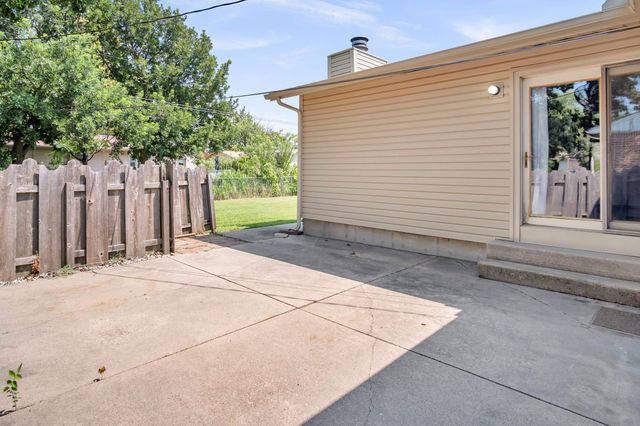 1312 Grandview Ave, Newton, KS 67114