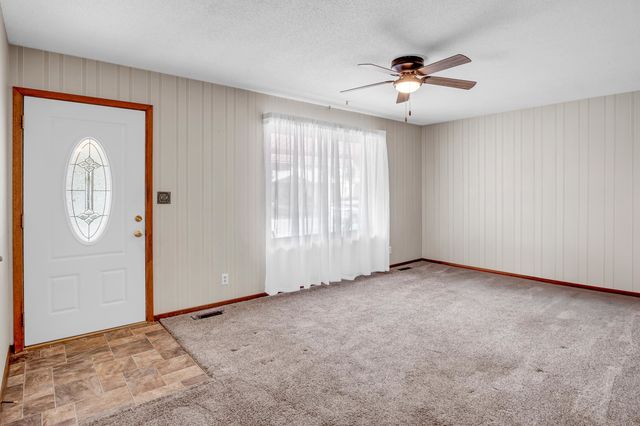 1312 Grandview Ave, Newton, KS 67114