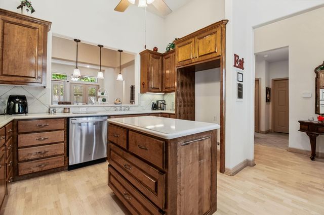 102 Sunshine Lane, Livingston, TX 77351