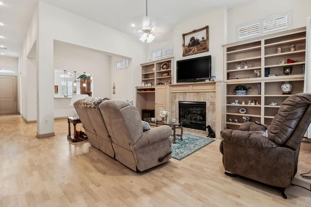 102 Sunshine Lane, Livingston, TX 77351
