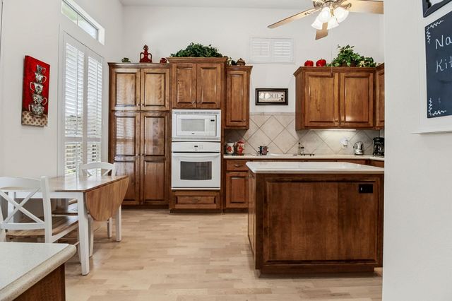 102 Sunshine Lane, Livingston, TX 77351