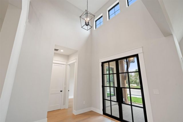454 Heidi CIR, Salado, TX 76571