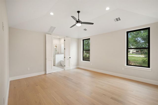 454 Heidi CIR, Salado, TX 76571