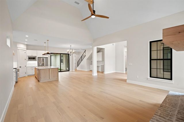 454 Heidi CIR, Salado, TX 76571