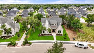 454 Heidi CIR, Salado, TX 76571