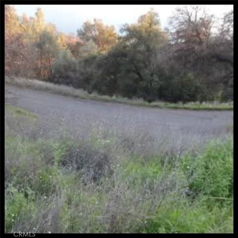 11860 Lakeview Drive, Clearlake Oaks, CA 95423