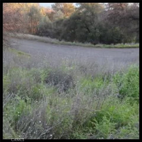 11860 Lakeview Drive, Clearlake Oaks, CA 95423