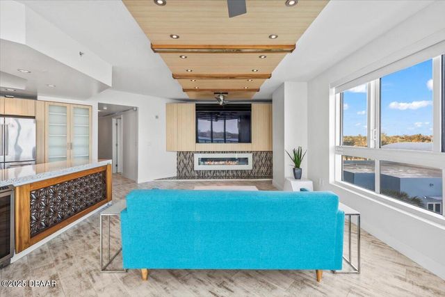 241 Riverside Dr Unit 402, Holly Hill, FL 32117