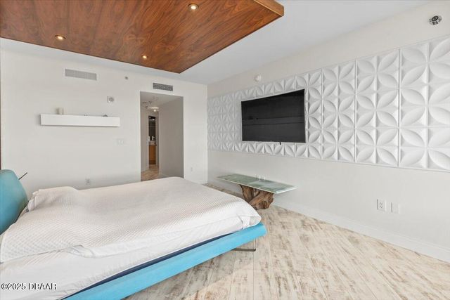 241 Riverside Dr Unit 402, Holly Hill, FL 32117