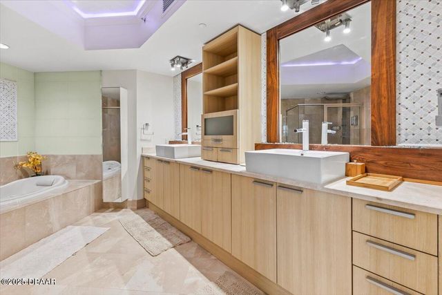 241 Riverside Dr Unit 402, Holly Hill, FL 32117