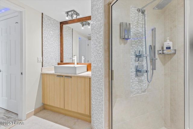 241 Riverside Dr Unit 402, Holly Hill, FL 32117